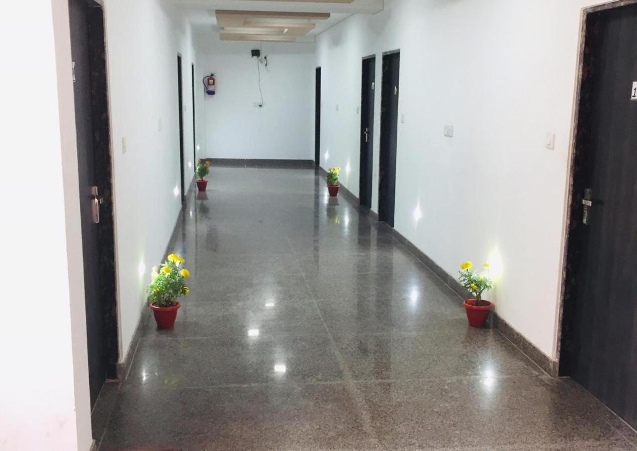 The Magnum Bed & Breakfast New Delhi Bagian luar foto