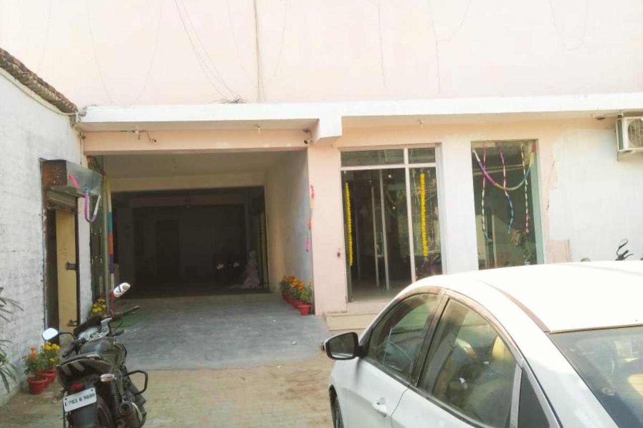 The Magnum Bed & Breakfast New Delhi Bagian luar foto